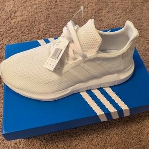 Adidas Swift Runners